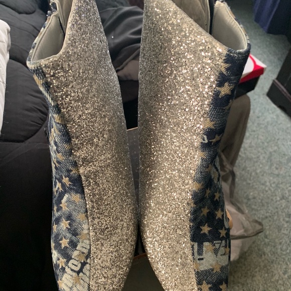 Booties - Picture 5 of 6